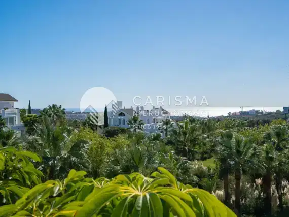 (6) Piękny penthouse z widokiem na morze, w Esteponie, Costa del Sol