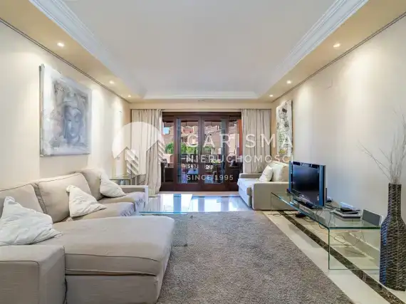 (3) Luksusowy apartament z widokiem na morze, w kompleksie przy plaży, Estepona, Costa del Sol