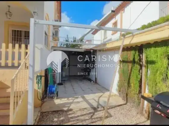 (6) Dom w zabudowie szeregowej w dobrej lokalizacji w Calpe, Costa Blanca