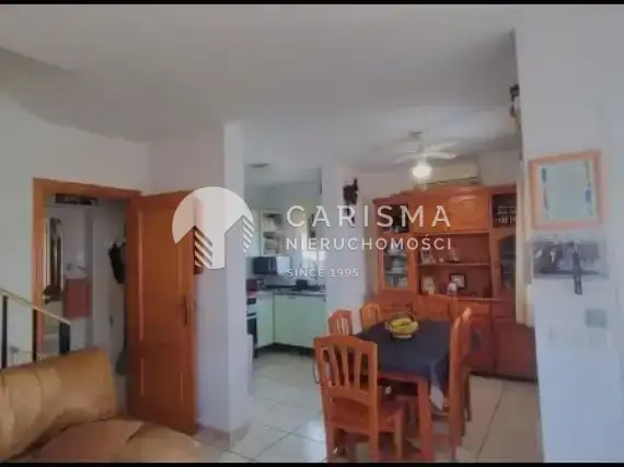 (9) Dom w zabudowie szeregowej w dobrej lokalizacji w Calpe, Costa Blanca