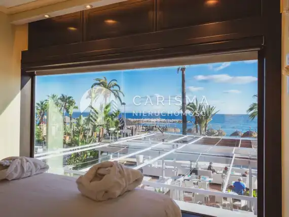 Luksusowy apartament w 5* hotelu, w pierwszej linii brzegowej, Puerto Banus, Costa del Sol 1