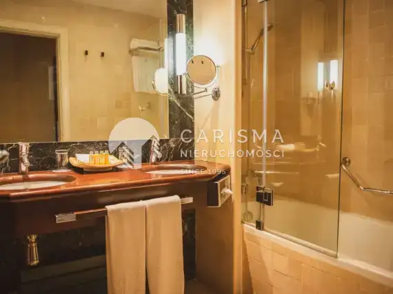 (10) Luksusowy apartament w 5* hotelu, w pierwszej linii brzegowej, Puerto Banus, Costa del Sol