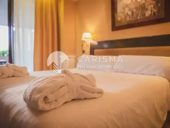 (12) Luksusowy apartament w 5* hotelu, w pierwszej linii brzegowej, Puerto Banus, Costa del Sol