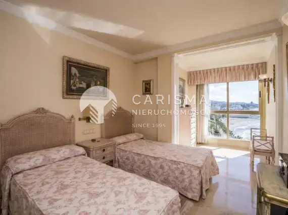 (16) Luksusowy penthouse, w pierwszej linii brzegowej, Marbella, Costa del Sol