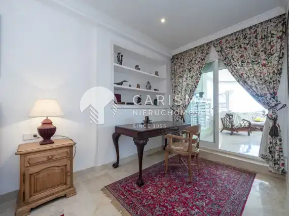 (20) Apartament w pierwszej linii brzegowej, Puerto Banus, Costa del Sol