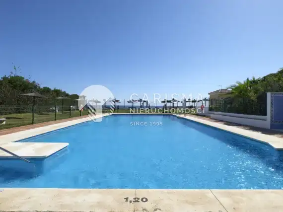 (36) Penthouse z widokiem na morze, w pierwszej linii brzegowej, Estepona, Costa del Sol