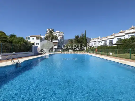 (38) Penthouse z widokiem na morze, w pierwszej linii brzegowej, Estepona, Costa del Sol