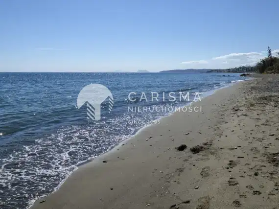 (41) Penthouse z widokiem na morze, w pierwszej linii brzegowej, Estepona, Costa del Sol