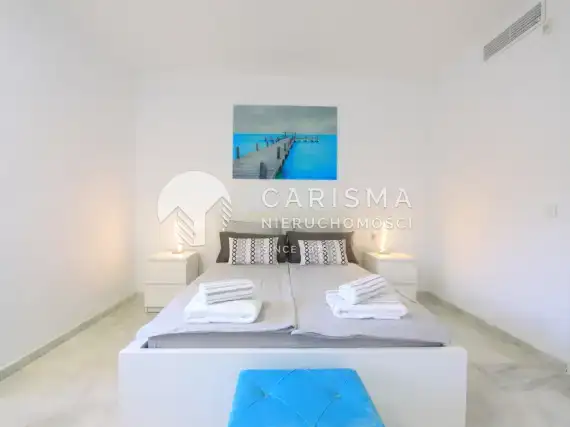 (22) Luksusowy penthouse, w pierwszej linii brzegowej, Elviria, Costa del Sol