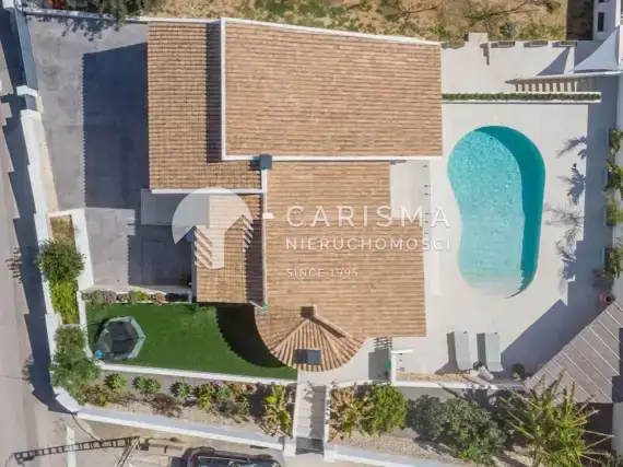(44) Odremontowana willa z widokiem na morze w spacerowej odgłości do plaży i centrum, Moraira