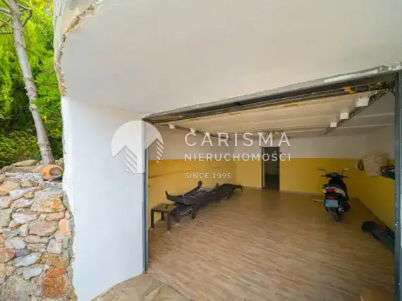 (15) Dom na sprzedaż w Javea w pobliżu plaży Arenal.