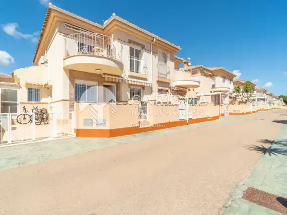 (11) Dom w zabudowie szergowej w Playa Flamenca, Costa Blanca