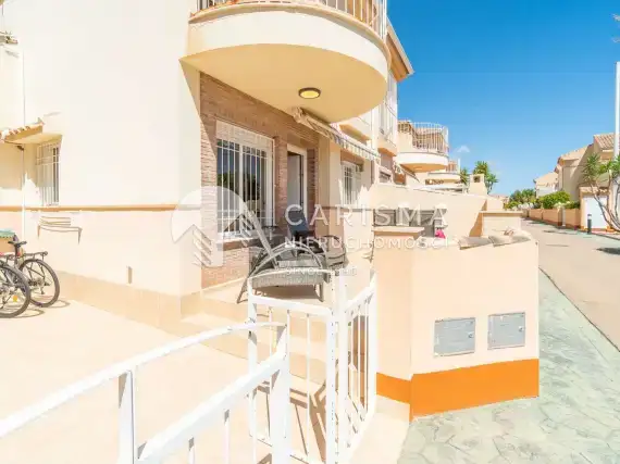 (13) Dom w zabudowie szergowej w Playa Flamenca, Costa Blanca