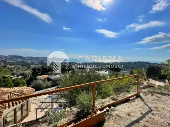 (29) Odremontowana willa z widokiem na morze w Moraira