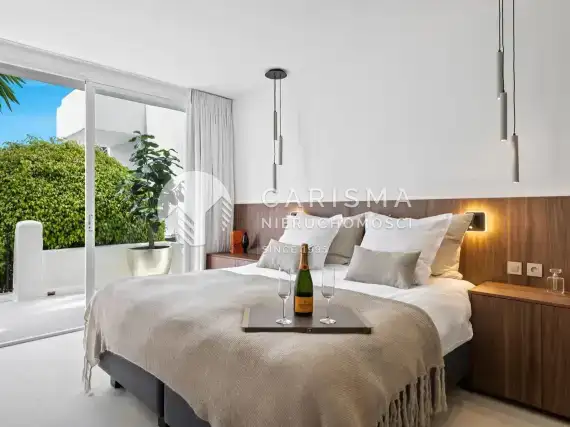 (10) Luksusowy apartament w pierwszej linii brzegowej, Estepona, Cosa del Sol