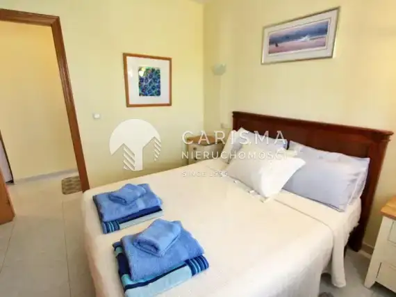 (24) Willa w otoczeniu zieleni w Moraira