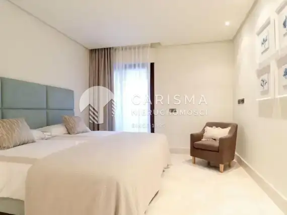 (19) Luksusowy apartament w pierwszej linii brzegowej, Estepona, Costa del Sol