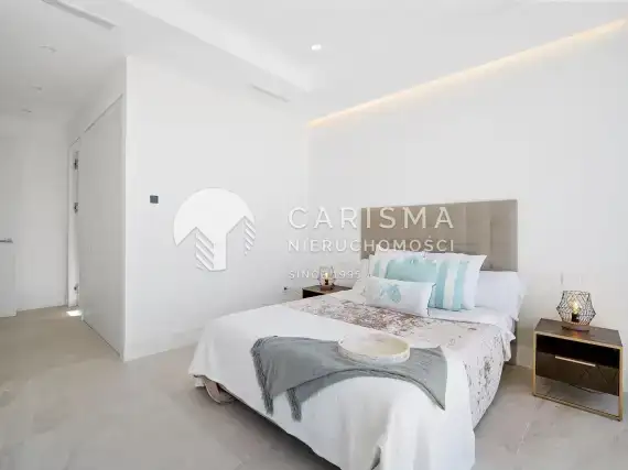 (20) Dom w Hiszpanii z widokiem na Morze Śródziemne, Rio Real, Malaga, Costa del Sol