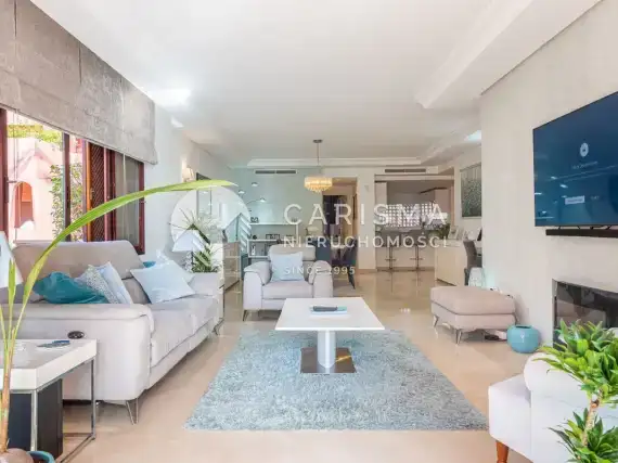 (8) Luksusowy apartament w pierwszej linii brzegowej, New Golden Mile, Costa del Sol