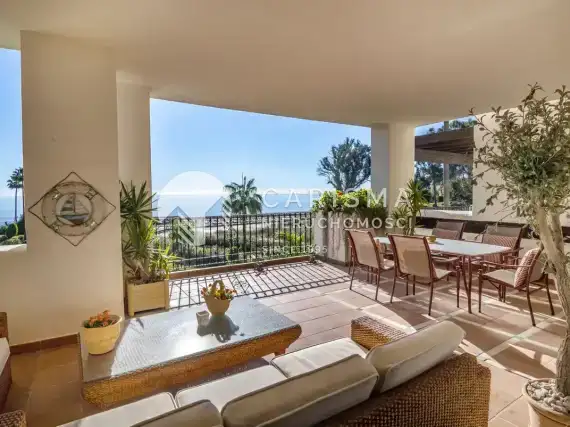 (5) Luksusowy apartament w pierwszej linii brzegowej, New Golden Mile, Costa del Sol.