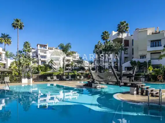 (7) Luksusowy apartament w pierwszej linii brzegowej, New Golden Mile, Costa del Sol.