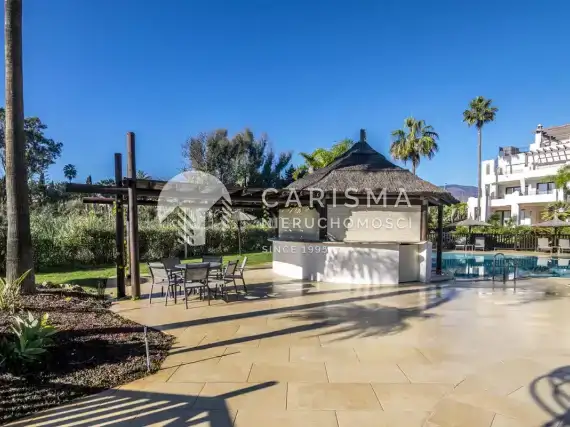 (15) Luksusowy apartament w pierwszej linii brzegowej, New Golden Mile, Costa del Sol.