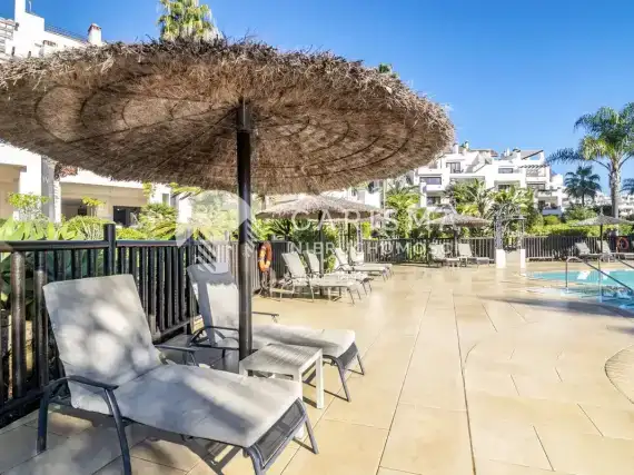 (16) Luksusowy apartament w pierwszej linii brzegowej, New Golden Mile, Costa del Sol.