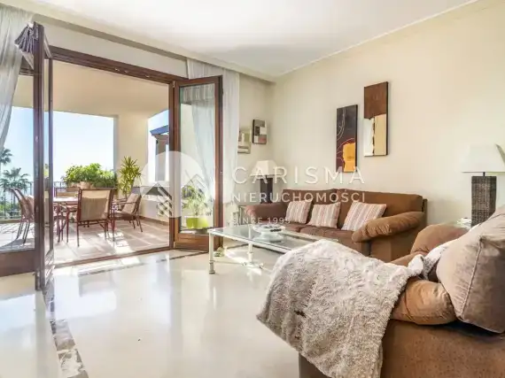 (17) Luksusowy apartament w pierwszej linii brzegowej, New Golden Mile, Costa del Sol.