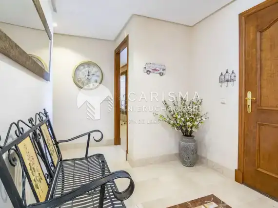 (40) Luksusowy apartament w pierwszej linii brzegowej, New Golden Mile, Costa del Sol.
