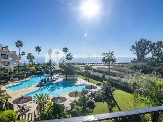 (50) Luksusowy apartament w pierwszej linii brzegowej, New Golden Mile, Costa del Sol.