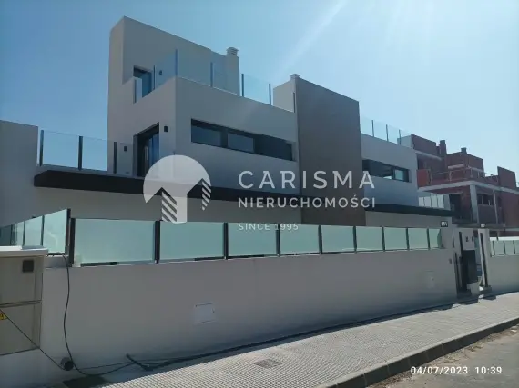 (10) Nowy, gotowy dom w zabudowie bliźniaczej, Villamartin, Costa Blanca