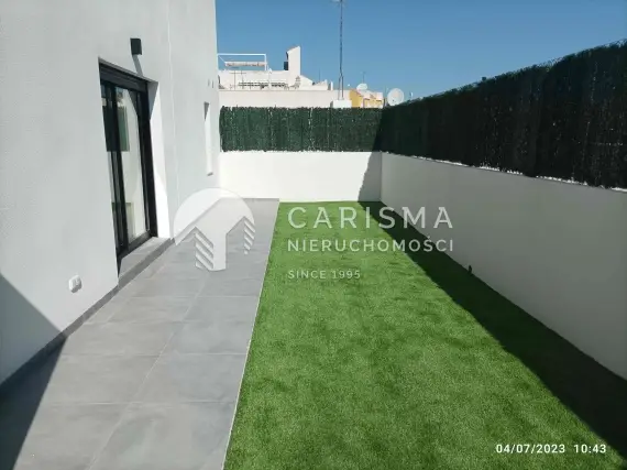 (16) Nowy, gotowy dom w zabudowie bliźniaczej, Villamartin, Costa Blanca