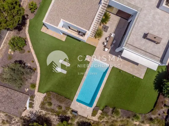 (4) Willa   w Las Colinas Golf Country Club