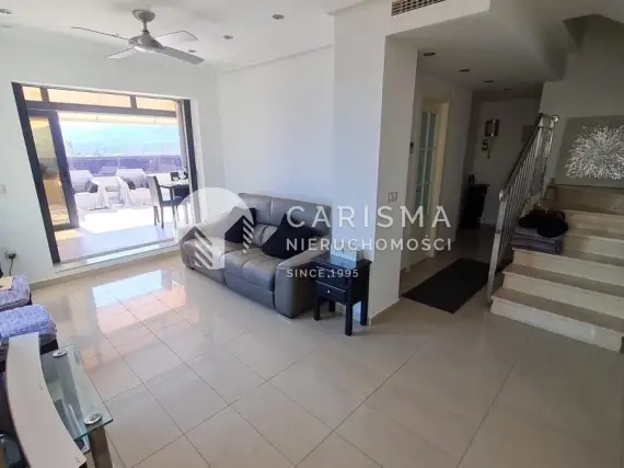 (18) Dwupoziomowy penthouse z widokiem na morze w Benidorm