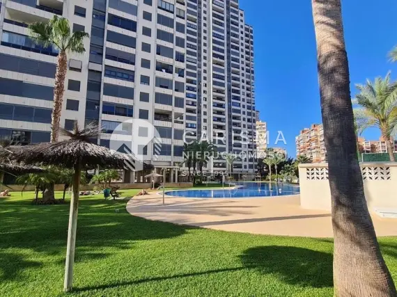 (32) Dwupoziomowy penthouse z widokiem na morze w Benidorm