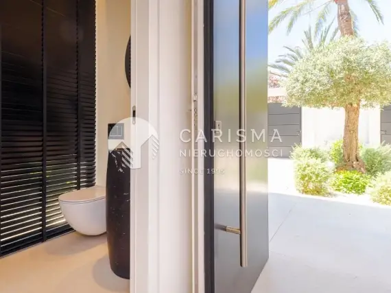 (10) Dom przy plaży w Marbesa, Marbella, Costa del Sol