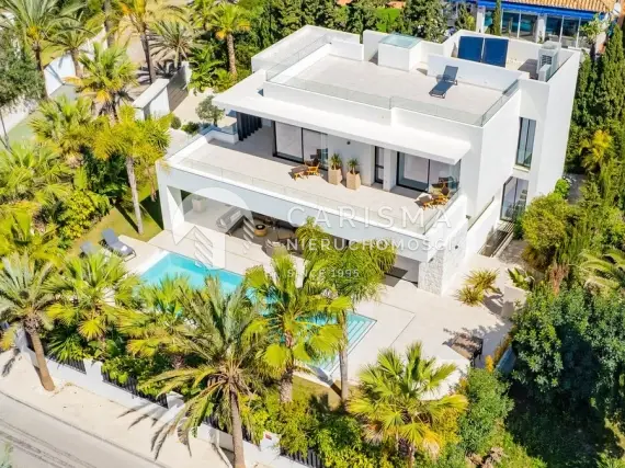 (34) Dom przy plaży w Marbesa, Marbella, Costa del Sol