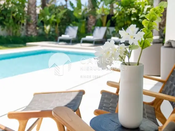 (50) Dom przy plaży w Marbesa, Marbella, Costa del Sol