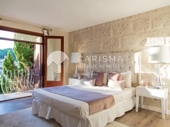 (9) Elegancka willa położona w spacerowej odległości do wszelkich dogodności w Moraira