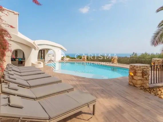 (10) Luksusowa willa w stylu Ibiza w Moraira, Costa Blanca