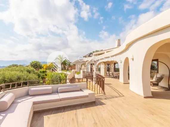 (46) Luksusowa willa w stylu Ibiza w Moraira, Costa Blanca