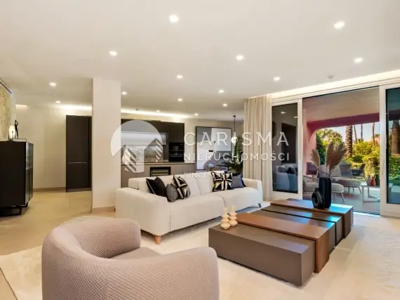 (9) Luksusowy, parterowy apartament w pierwszej linii brzegowej, Estepona, Costa del Sol