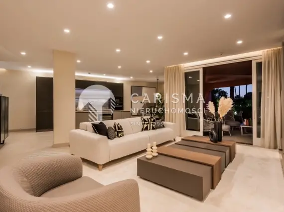 (15) Luksusowy, parterowy apartament w pierwszej linii brzegowej, Estepona, Costa del Sol