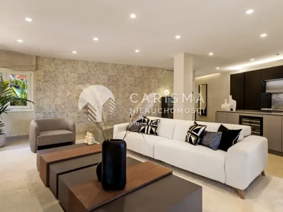 (34) Luksusowy, parterowy apartament w pierwszej linii brzegowej, Estepona, Costa del Sol