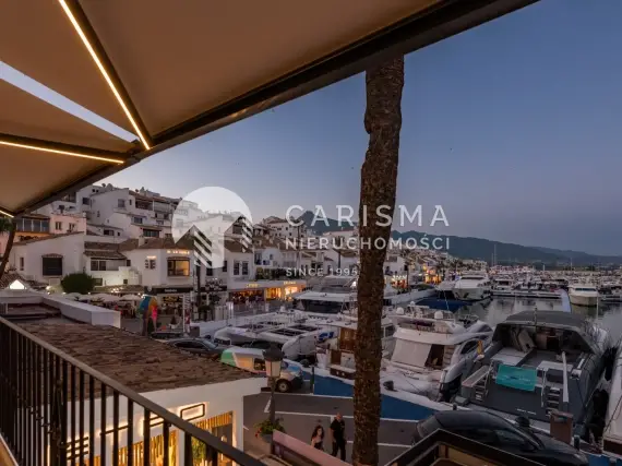 (3) Luksusowy apartament w porcie Puerto Banus, Costa del Sol