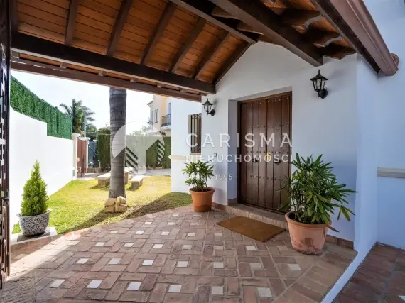 (8) Willa na sprzedaż w San Pedro de Alcántara, Costa del Sol