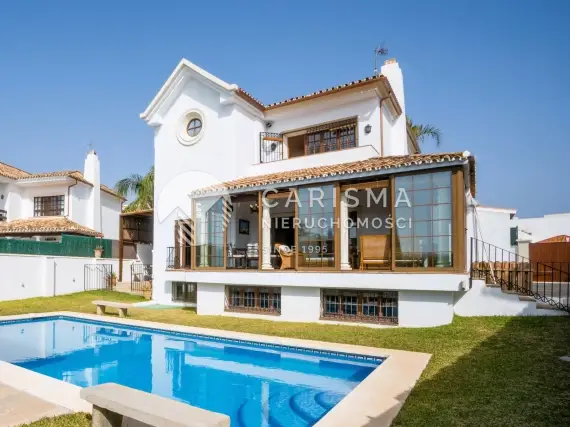 (11) Willa na sprzedaż w San Pedro de Alcántara, Costa del Sol