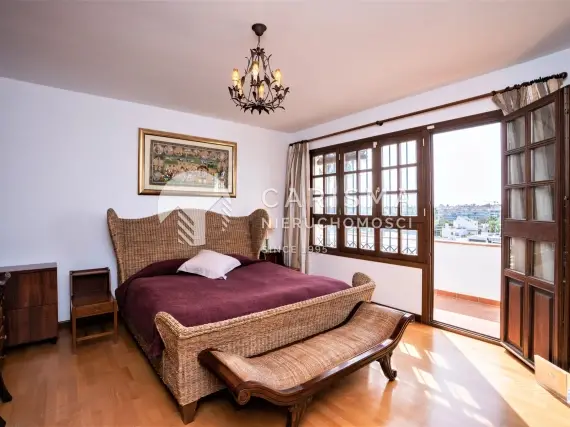 (12) Willa na sprzedaż w San Pedro de Alcántara, Costa del Sol