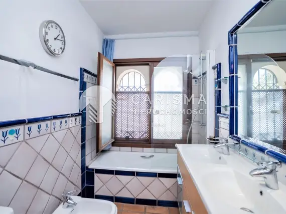 (22) Willa na sprzedaż w San Pedro de Alcántara, Costa del Sol