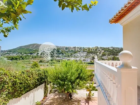 (44) Ponadczasowa willa w Sol Park, blisko centrum Moraira, Costa Blanca